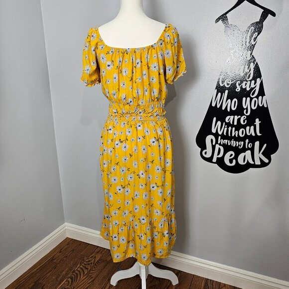 Lark & Grey Floral Crop Yellow Short Sleeve Top And Skirt - Picture 5 of 9